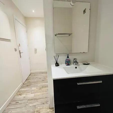 Flat 5 Mins Tour Eiffel Et Champ De Mars