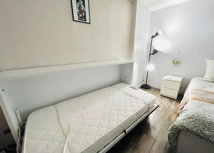 Flat 5 Mins Tour Eiffel Et Champ De Mars Апартаменты *