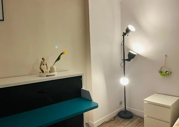 Апартаменты Flat 5 Mins Tour Eiffel Et Champ De Mars *